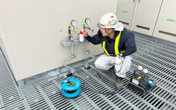 非常用発電機配管工事の施工写真
